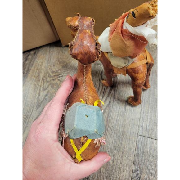 Leather Camel Figurine Set of 2 Camel Sahara Vintage Antique Hand-Stitched - Picture 6 of 10